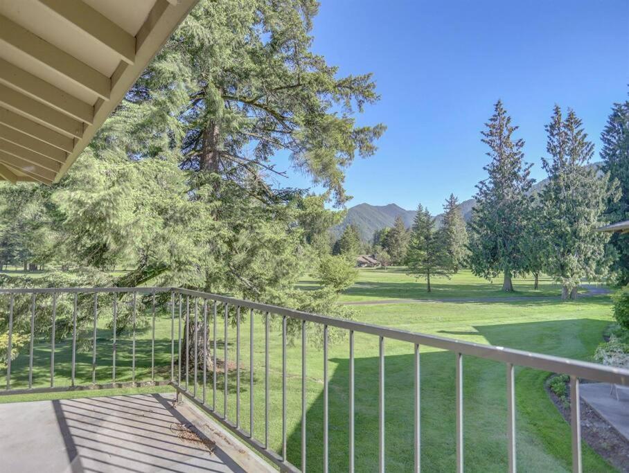 Ski-Mount Hood Charm-Welches,Golf And Ski Resort Condo,W&D, Wifi,Near Woods,Hiking,Fishing Mount Hood Village Zewnętrze zdjęcie
