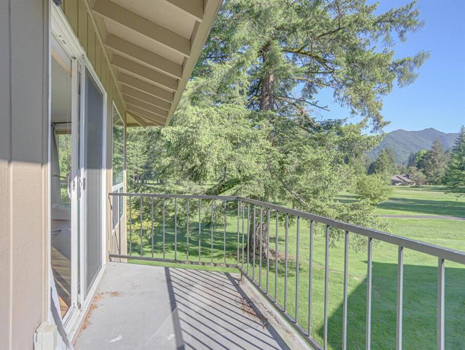 Ski-Mount Hood Charm-Welches,Golf And Ski Resort Condo,W&D, Wifi,Near Woods,Hiking,Fishing Mount Hood Village Zewnętrze zdjęcie